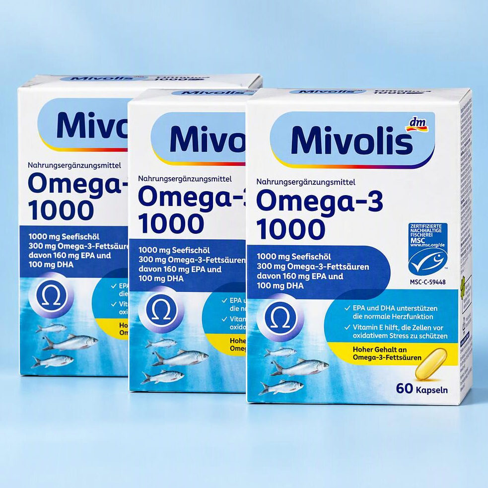 قرص Omega 3 امگا 3 1000mg میوولیس Mivolis omega-3 19 سه جعبه قرص امگا 3 میولیس روی زمینه آبی کنار هم